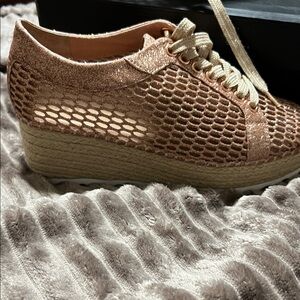 Pink laced shoes NWT